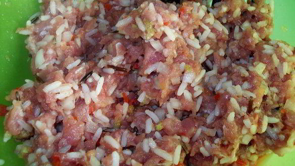 ШАГ 3. мини-голубцы в одежке из кабачков