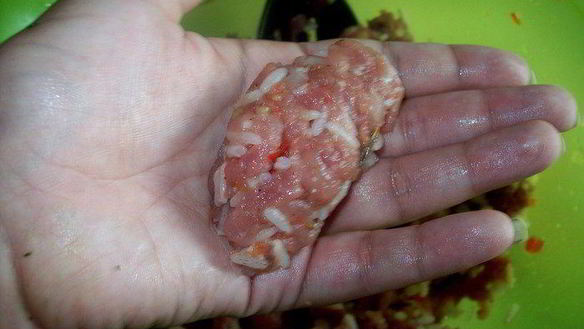 ШАГ 5. мини-голубцы в одежке из кабачков