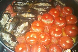 Помидор — бадымджан долмасы