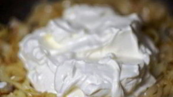 ШАГ 18. запеченные голубцы в сметанном соусе