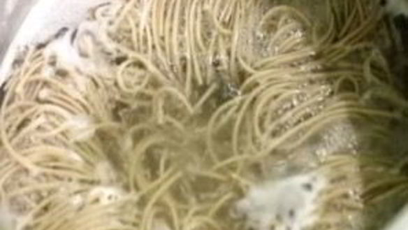 ШАГ 8. гречневая лапша с курицей терияки