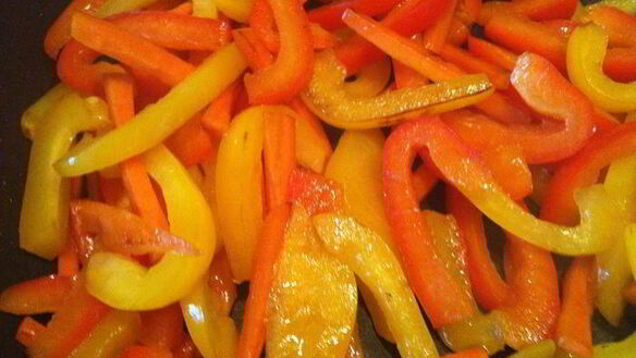 ШАГ 3. гречневая лапша с курочкой и овощами