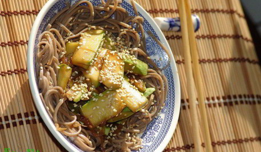 Рецепт гречневая лапша соба с кабачками