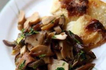 Белые грибы с баклажанами