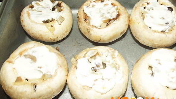 ШАГ 4. фаршированные грибы с сыром в духовке