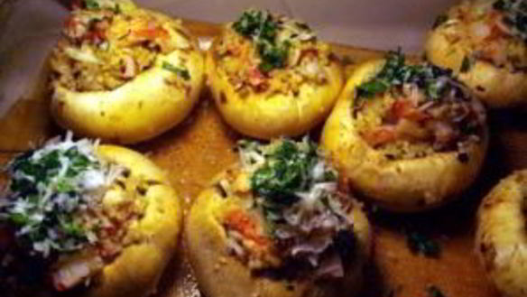 ШАГ 5. фаршированные шампиньоны с креветками