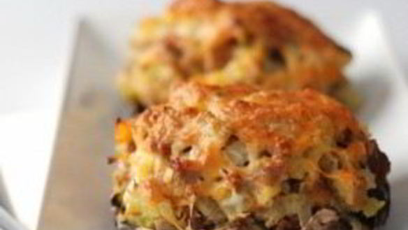 ШАГ 8. фаршированные шляпки шампиньонов