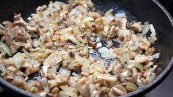 ШАГ 2. фаршированые грибы рисовое чудо