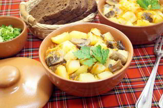 Горшочки с грибами в духовке