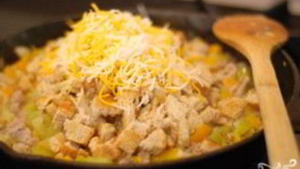 ШАГ 5. грибы, фаршированные овощной начинкой