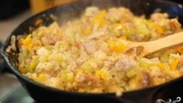 ШАГ 6. грибы, фаршированные овощной начинкой