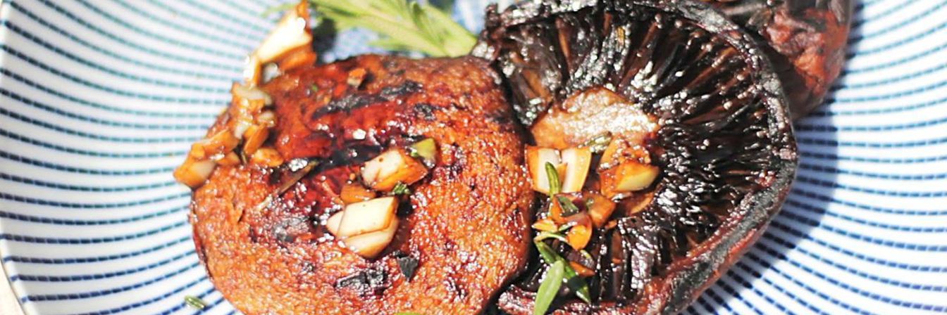 Грибы Портобелло на гриле