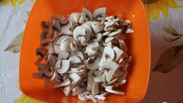 ШАГ 6. грибы в сметанном соусе