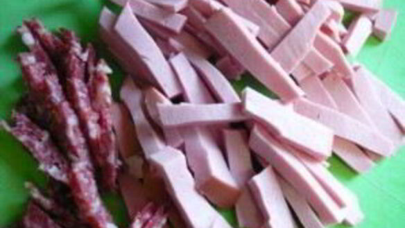 ШАГ 5. грибы, жаренные с колбасой