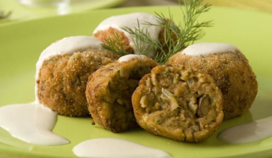 Рецепт крокеты грибные со сметанным соусом