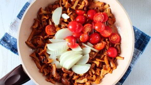 ШАГ 5. лисички жареные в сметане