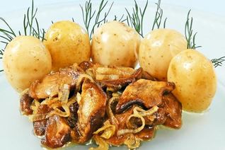 Маслята жареные с картофелем