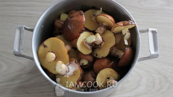 ШАГ 4. маслята жареные с картошкой