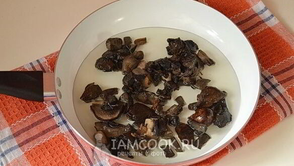 ШАГ 4. подберезовики жареные с картошкой
