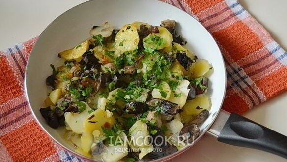 ШАГ 7. подберезовики жареные с картошкой