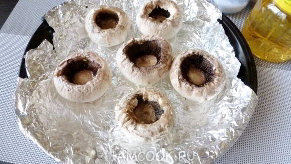 ШАГ 4. шампиньоны, фаршированные чечевицей
