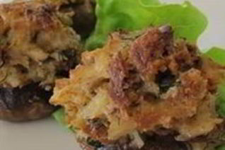 Шампиньоны фаршированные крабами