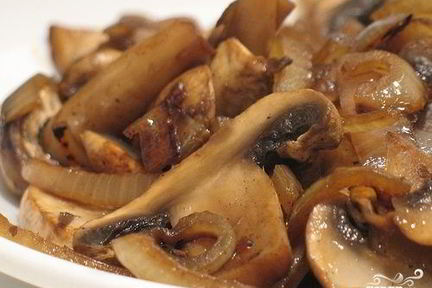 Шампиньоны с луком