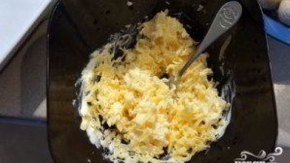 ШАГ 3. шампиньоны с сыром и чесноком в духовке