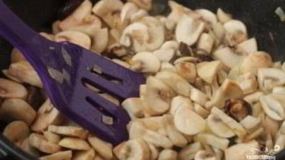 ШАГ 8. шампиньоны в горшочках