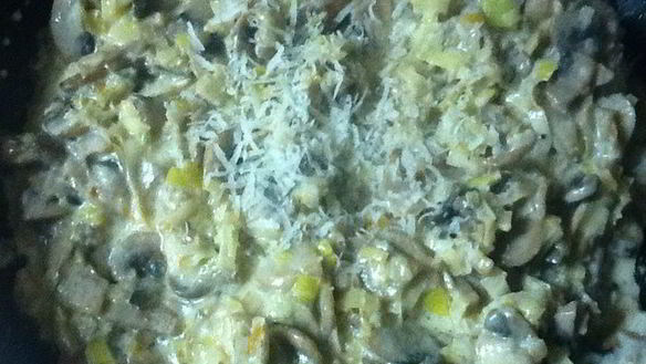 ШАГ 14. шампиньоны в вине и сливках