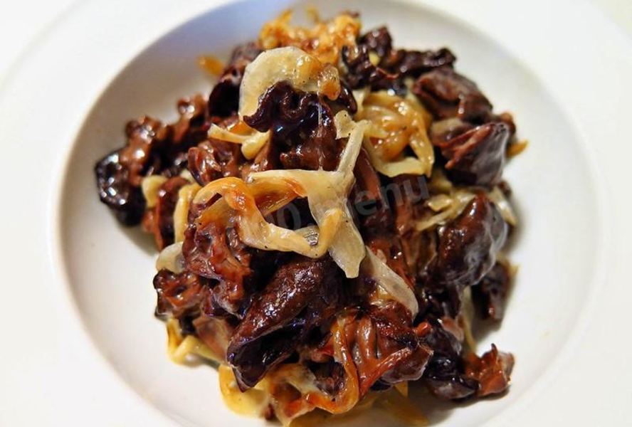 Строчки тушеные в сливках