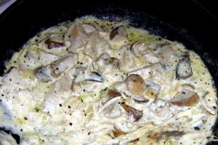 Волнушки, жареные в сметанном соусе