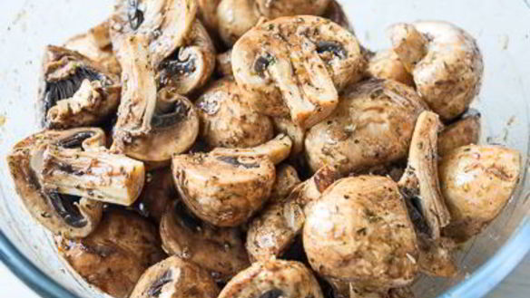 ШАГ 6. запеченные шампиньоны с травами