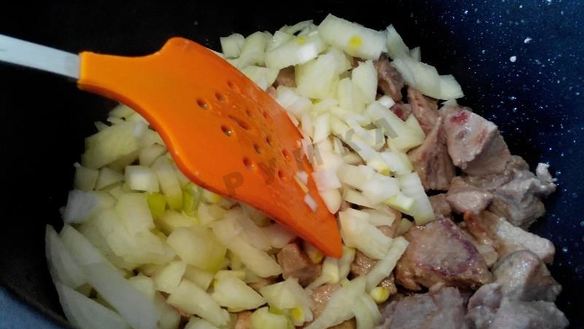 ШАГ 6. гуляш из говядины в мультиварке