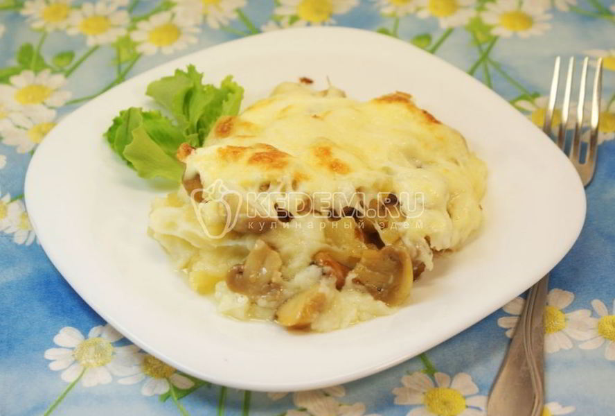 Картофельное пюре под шампиньонами