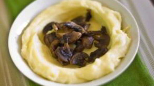 ШАГ 8. картофельное пюре с грибами