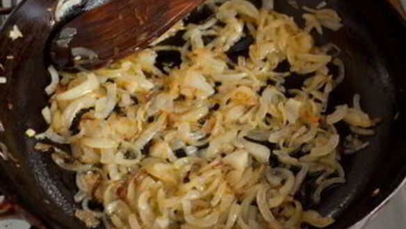 ШАГ 3. картофельное пюре с карамелизированным луком