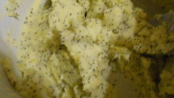 ШАГ 3. картофельное пюре с маком