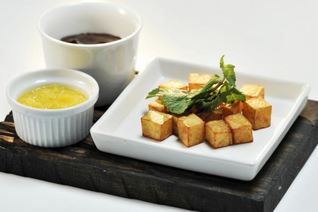 Картофельные кубики с шоколадом и мандариновым пюре