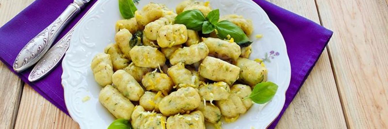 Картофельные ньокки с базиликом