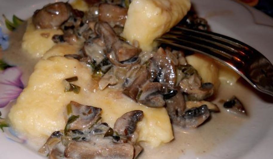Рецепт картофельные ньокки с грибной подливкой