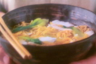 Китайская лапша с курицей и рыбой Cross the bridge noodles