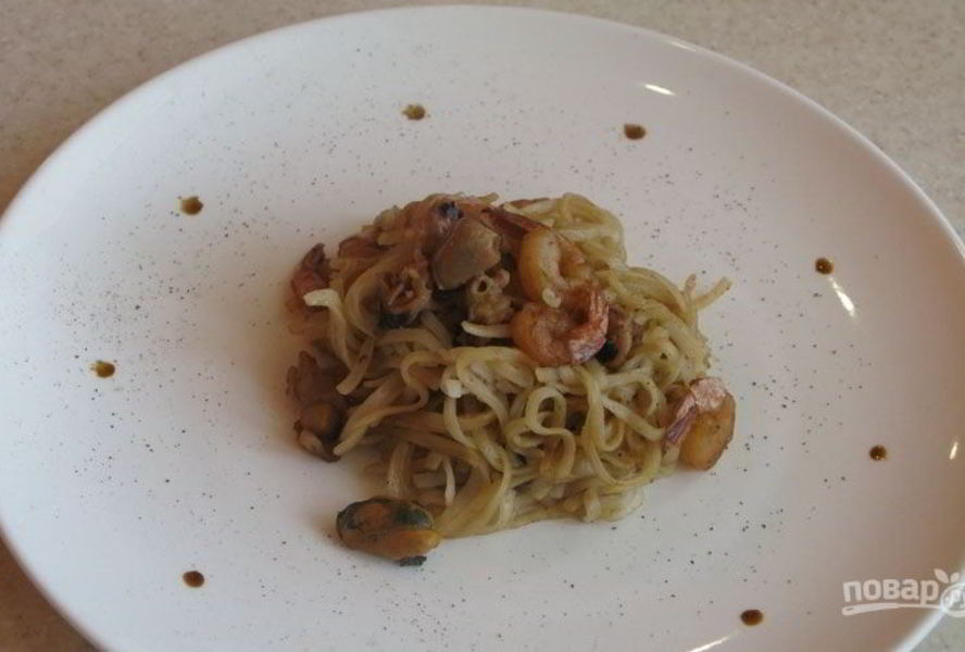 Китайская лапша с морепродуктами