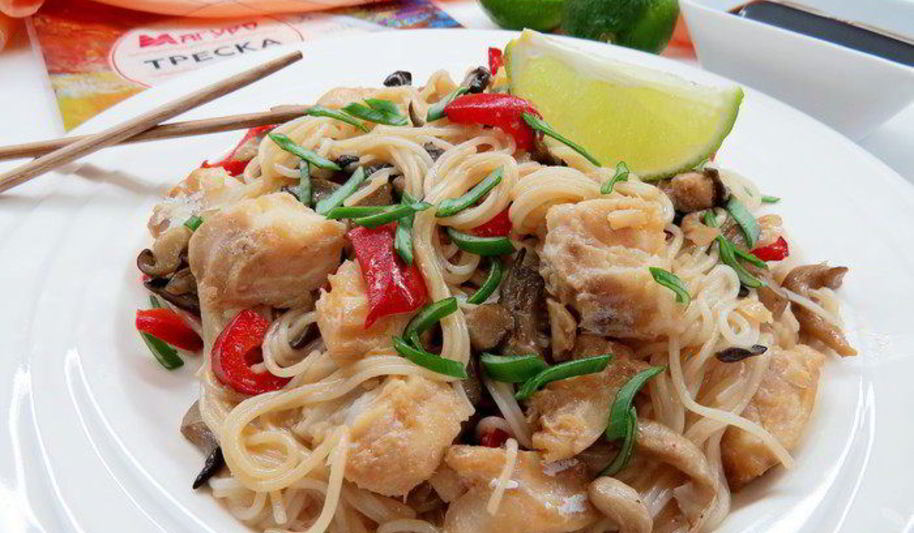 Рецепт китайская рисовая лапша с имбирной рыбой