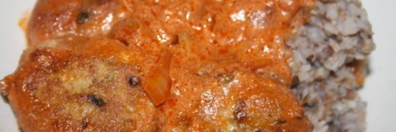 Индюшиные котлетки со вкусной подливой