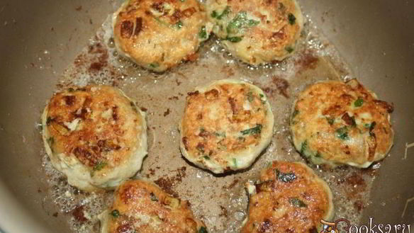 ШАГ 2. индюшиные котлетки со вкусной подливой