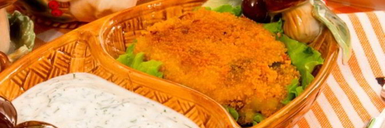 Картофельно-грибные котлеты со сметанным соусом