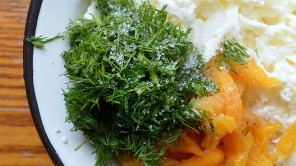 ШАГ 2. картофельные котлеты с адыгейским сыром и курагой