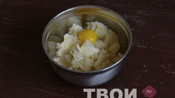 ШАГ 3. картофельные котлеты с грибным соусом