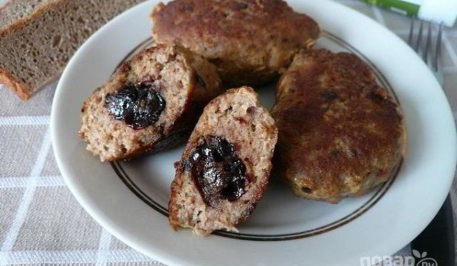 Рецепт котлетки с сюрпризом